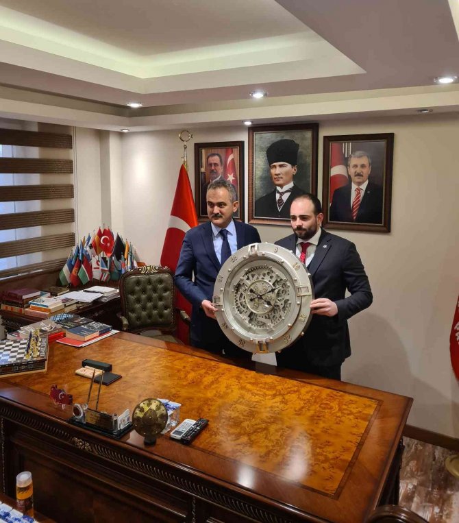 Bakan Özer Kocaeli’nde