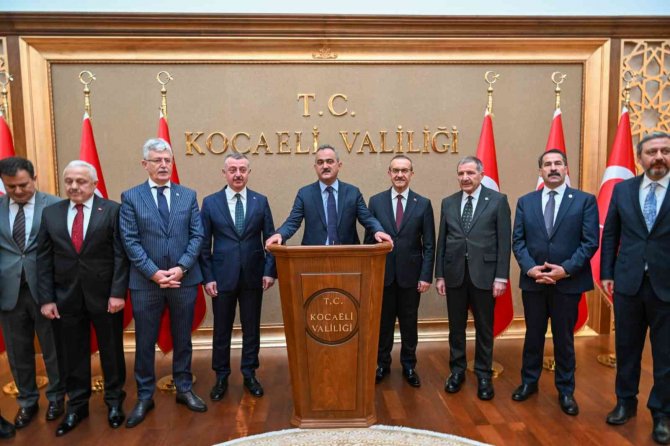 Milli Eğitim Bakanı Özer: "Okul Kantinlerindeki Kira Artışını Yüzde 25 Artışla Sabitleme Kararı Aldık"