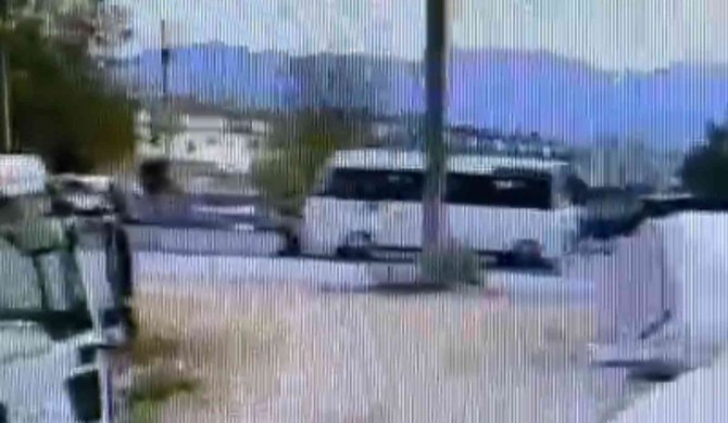 Minibüsün Altında Metrelerce Sürüklenen İşçinin Ölümü Kamerada