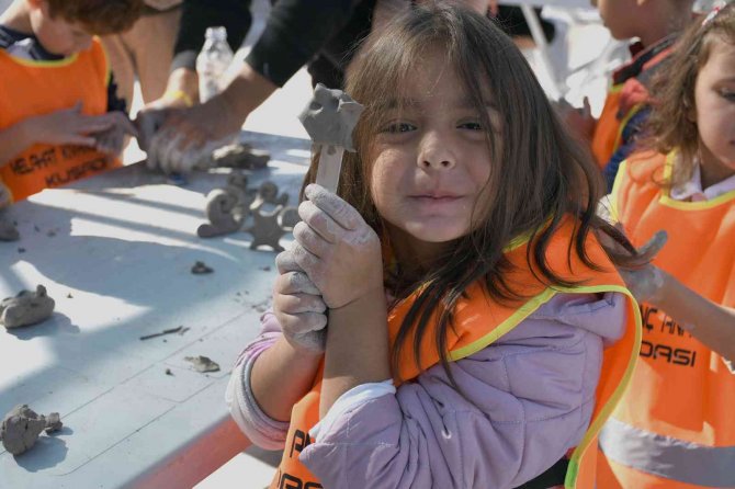 Neopolis, Küçük Heykeltıraşları Ağırladı