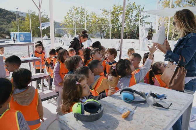 Neopolis, Küçük Heykeltıraşları Ağırladı