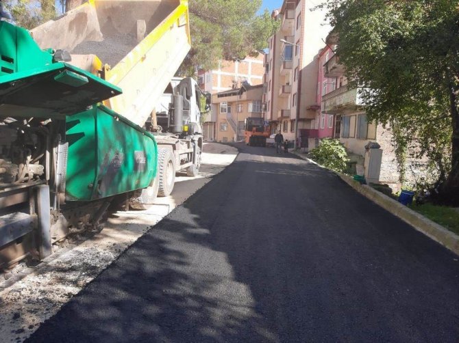 Büyükşehir Belediyesi’nin Asfalt Seferberliği Sürüyor