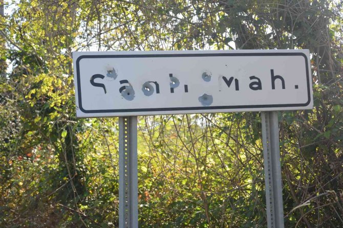 Ordu’da Mahalle Tabelasını Kurşunladılar