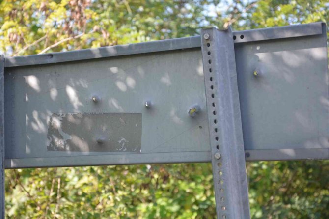 Ordu’da Mahalle Tabelasını Kurşunladılar