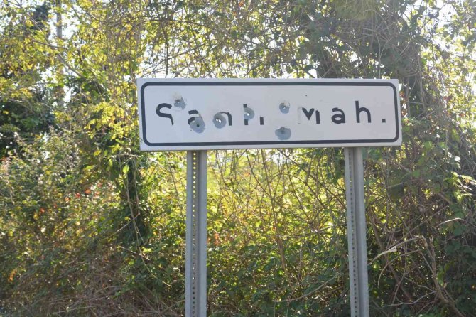 Ordu’da Mahalle Tabelasını Kurşunladılar