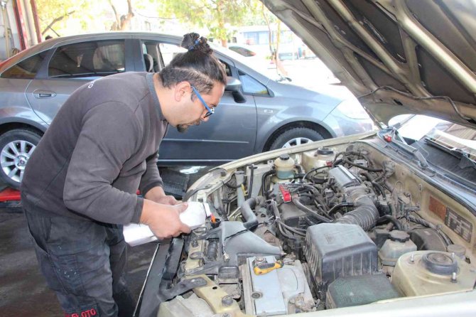 Sürücülere Ucuz Malzeme Uyarısı: Bin Tl’lik Masraftan Kaçarken 30 Bin Tl Ödemeyin