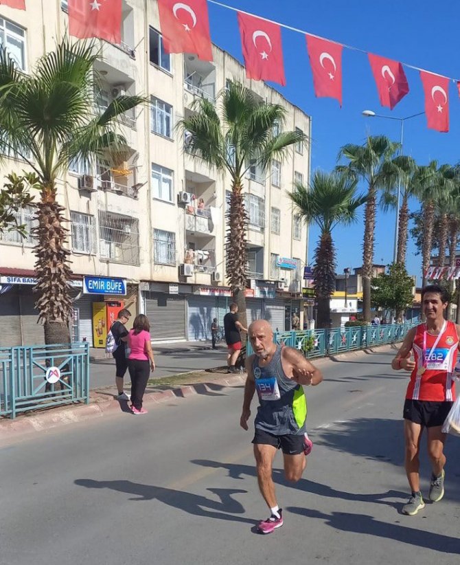 Büyükşehir Atletizmden Çifte Başarı