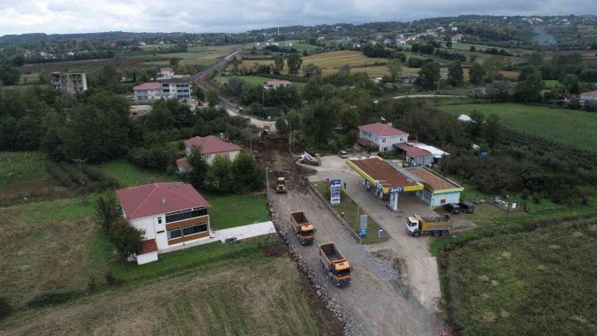 Tekkeköy’de 18 Mahallenin Yol Sorunu Çözülüyor