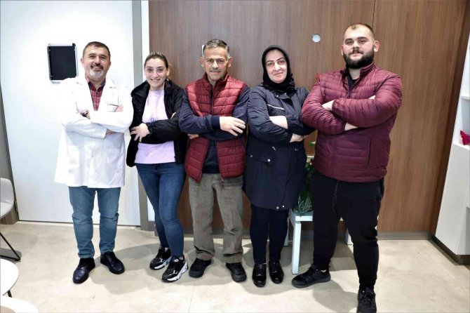 100 Kilo Ve Üzeri Olan Aynı Aileden 3 Kişiye Obezite Ameliyatı