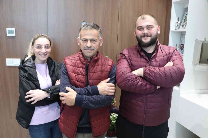 100 Kilo Ve Üzeri Olan Aynı Aileden 3 Kişiye Obezite Ameliyatı