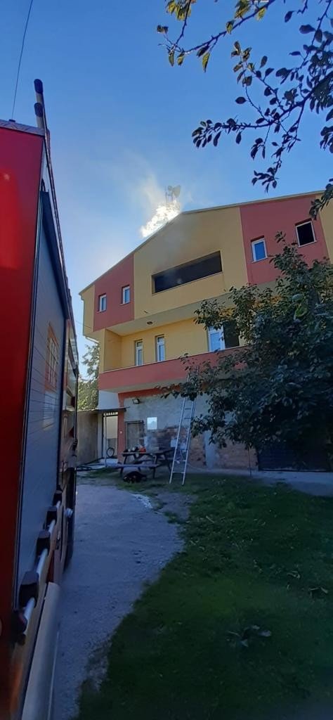 Çatı Katında Yangın