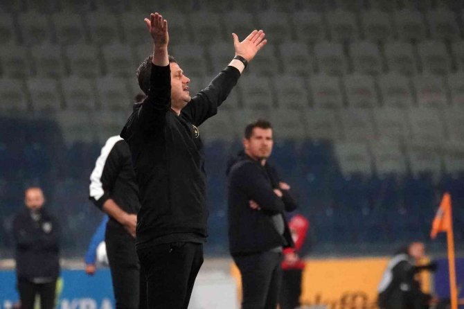 Spor Toto Süper Lig: Medipol Başakşehir: 1 - Giresunspor: 0 (İ̇lk Yarı)