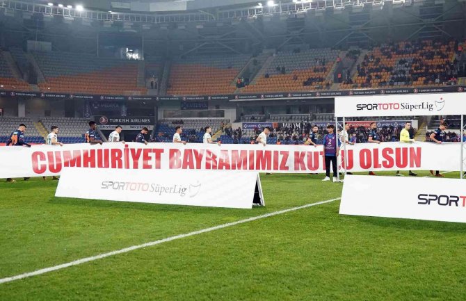 Spor Toto Süper Lig: Başakşehir: 0 - Giresunspor: 0 (Maç Devam Ediyor)
