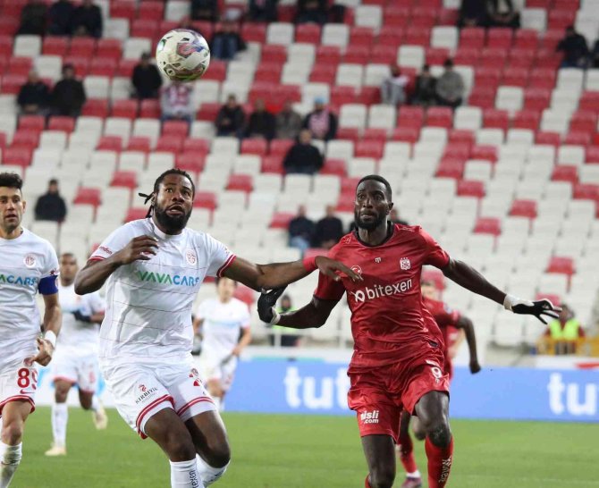 Spor Toto Süper Lig: Dg Sivasspor: 0 - Antalyaspor: 2 (Maç Sonucu)