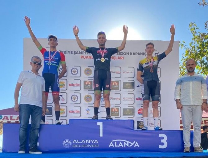 Torku Bisiklet Takımı Alanya’da Madalyaları Topladı