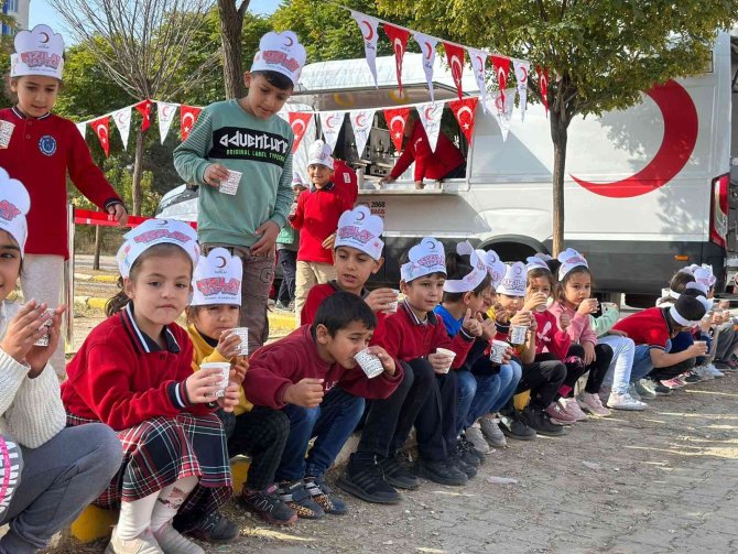 Muş’ta Minik Öğrencilere Kızılay Ve Afet Konuları Anlatıldı