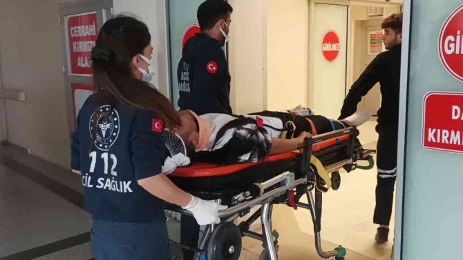 Otomobilin Çarptığı Yaya Yaralandı