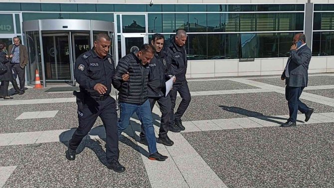 13 Öğrencinin Bulunduğu Dolmuşu Kurşunlamıştı, İlk Mahkemesinde Tutuklandı