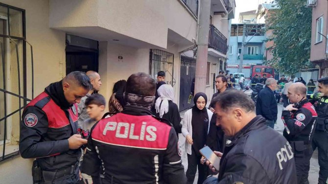 Mutfakta Harlayan Yağ Sonucu Bir Kişi Yanarak Yaralandı