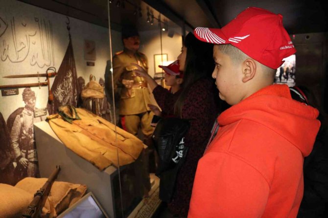 Çanakkale Savaşları Mobil Müzesi Van’da