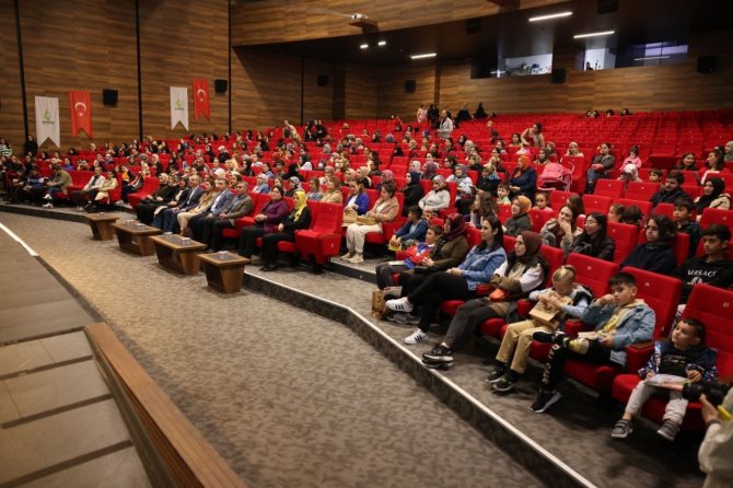 Çocuk Olmak, Büyükler Tarafından Küçümseniyor