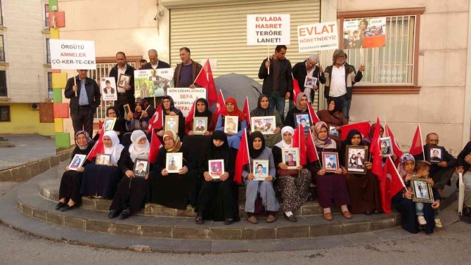 Diyarbakır’da Ailelerin Evlat Nöbeti Kararlılıkla Devam Ediyor