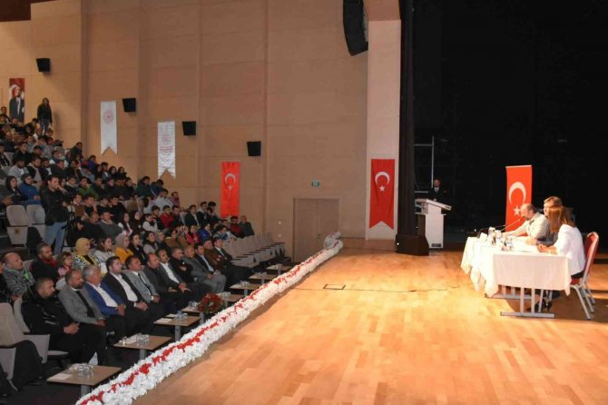 Ertuğrul Sağlam: "Şu Anda Türk Futbolu Gömülmeyi Bekliyor"