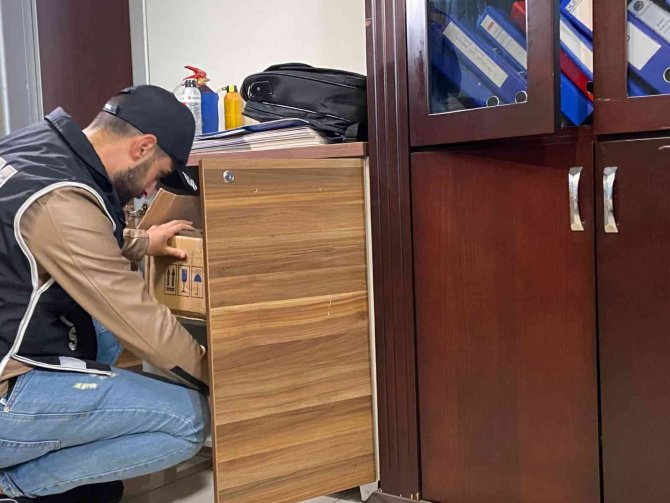 (Düzeltme) Ehliyet Ve Src Sınavlarında Sahtecilik Yapan Çeteye Eş Zamanlı Operasyon