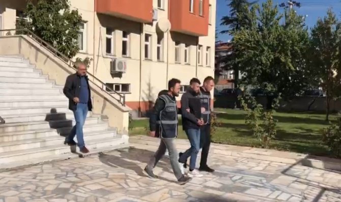Tavşanlı’da Üzerinde Uyuşturucu Bulunduran Kişi Tutuklandı