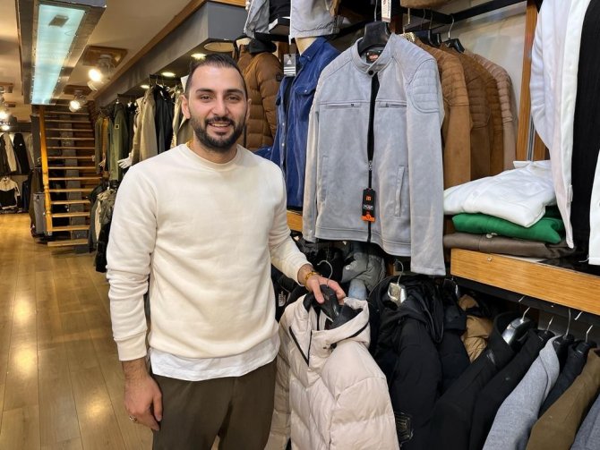 Mağazalarda Karşı Küçük Esnafta Ürünler Daha Ekonomik