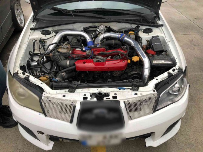 Sarp Sınır Kapısı’nda Oto Yedek Parça Kaçakçılarına Operasyon