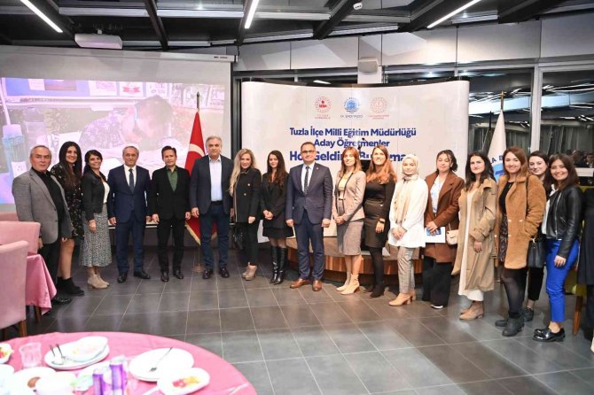 Tuzla’ya Yeni Atanan Öğretmenler Akşam Yemeğinde Bir Araya Geldi