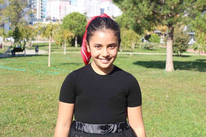 Kendi Küçük, Hareketi Büyük