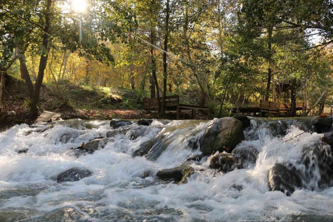 Kahramanmaraş’ta Sonbaharda Kartpostallık Görüntüler Oluştu