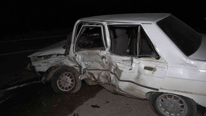 Ters Yöne Giren Ehliyetsiz Ve Alkollü Sürücü Trafikte Dehşeti Yaşattı: 3 Yaralı