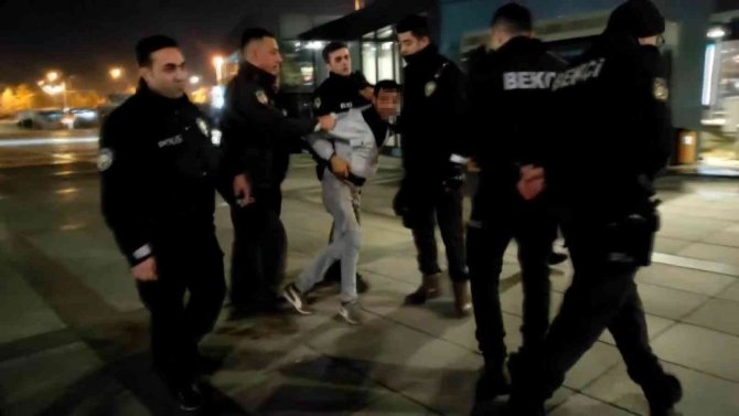 Polise Mukavemet Gösteren Şahıs; "Sizi Dava Edeceğim" Tehdidi