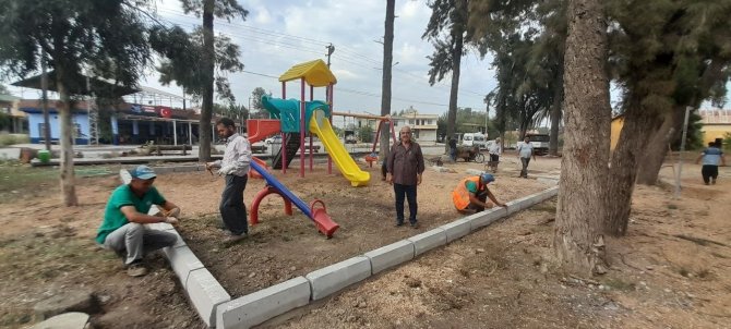 Kozan Merkez Ve Kırsaldı 22 Park Yapıldı