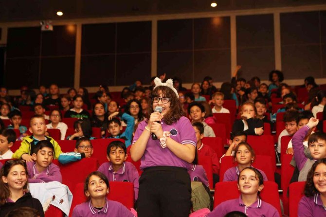 Toprak Işık Çocukların Söyleşi Konuğu Oldu