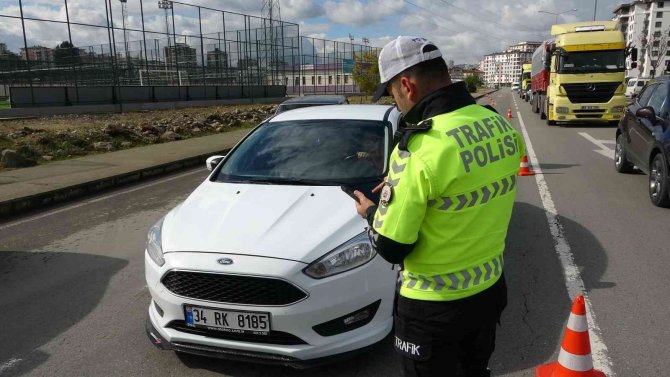 Ordu’da Emniyetten Kurallara Uymayan Sürücülere Sıkı Denetim