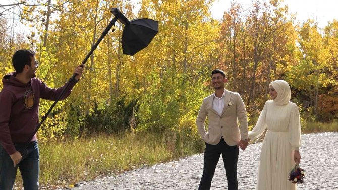 Sonbahar Renkleriyle Bezenen Nemrut Krater Gölü Gelin Ve Damatların Doğal Stüdyosu Oldu