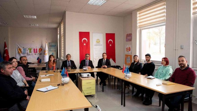 Prof. Dr. Aksoy, “Erasmus Koordinatörlüğü Selçuk Üniversitesinin Dışarıya Açılan Yüzü"