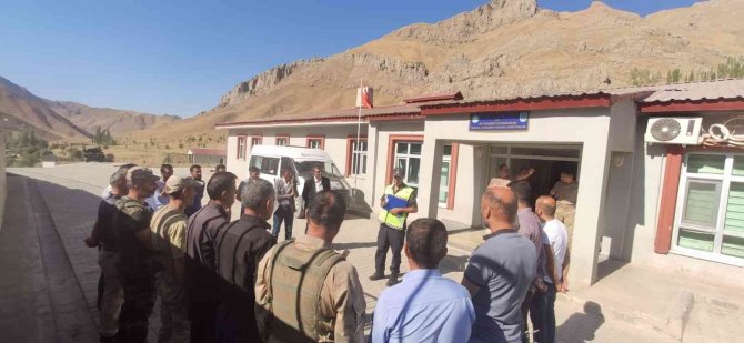 Beytüşşebap’ta Saygı Ve Trafik Kuralları Semineri Verildi