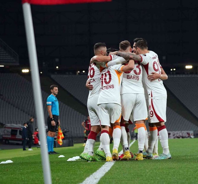 3 Büyüklerin Kazandığı Haftada Rekor
