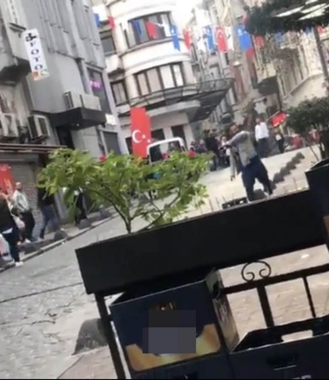 Sevgilisi İle Tartıştı: Oteli Şişe Yağmuruna Tuttu