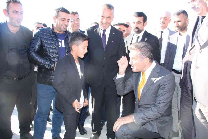 Sarıgül, Şırnak Cezaevi Önünde ’Af’ Çağrısında Bulundu