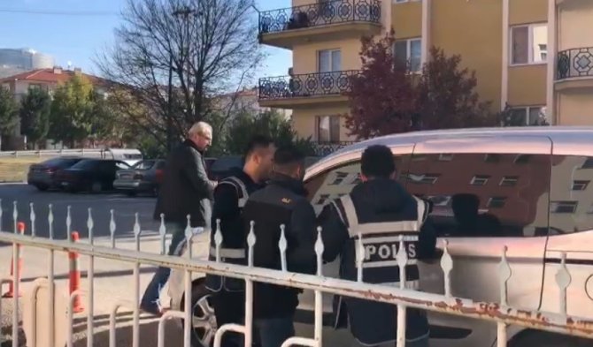 Tavşanlı’da Üzerinde Uyuşturucu Bulunduran Kişi Tutuklandı