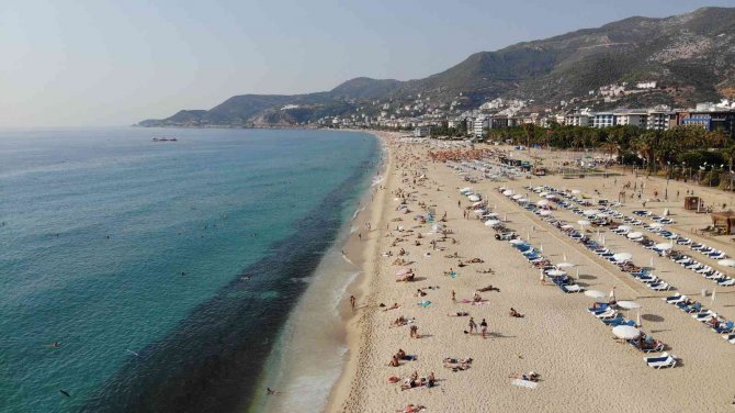 Alanya’da Yaz Günlerini Aratmayan Görüntüler
