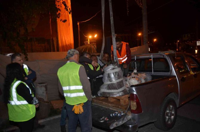 Tarihi Saat Kulesi 80 Yıl Aradan Sonra Kubbesine Kavuştu