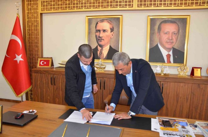 Koçarlı’nın İlk Doğalgaz Abonesi Başkan Kaplan Oldu