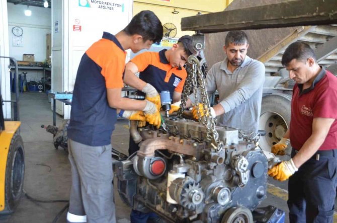 Batman’da Meslek Lisesi Öğrencilerine İş Sağlığı Eğitimi